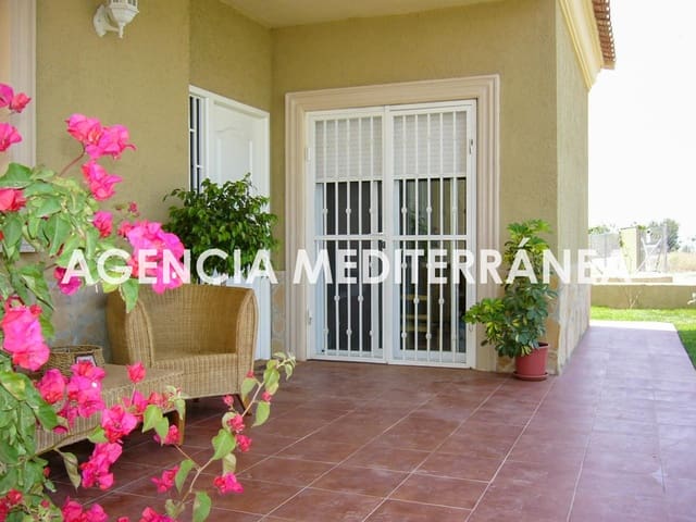 Chalet de 3 habitaciones en La Pobla de Vallbona en venta - 270.000 € (Ref: 9497310)
