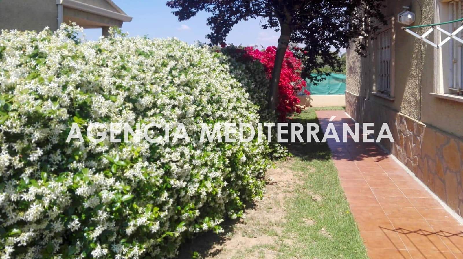 Chalet de 3 habitaciones en La Pobla de Vallbona en venta - 270.000 € (Ref: 9497310)