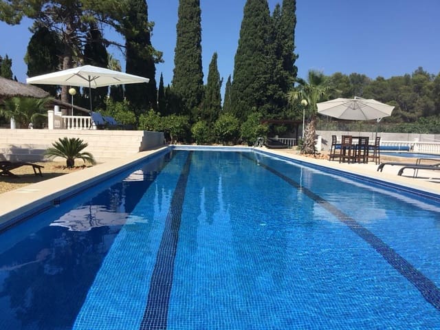 7 slaapkamer Villa te koop in Gandia met zwembad - € 685.000 (Ref: 9504572)