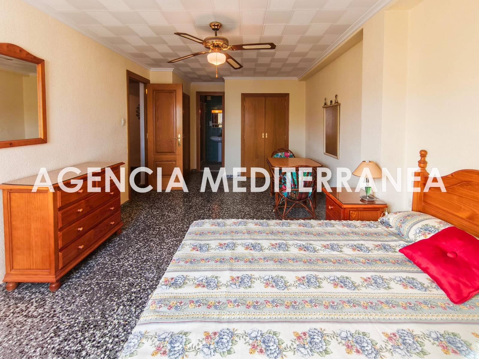 4 bedroom Flat for sale in El Perellonet with garage - € 235,000 (Ref: 9508952)