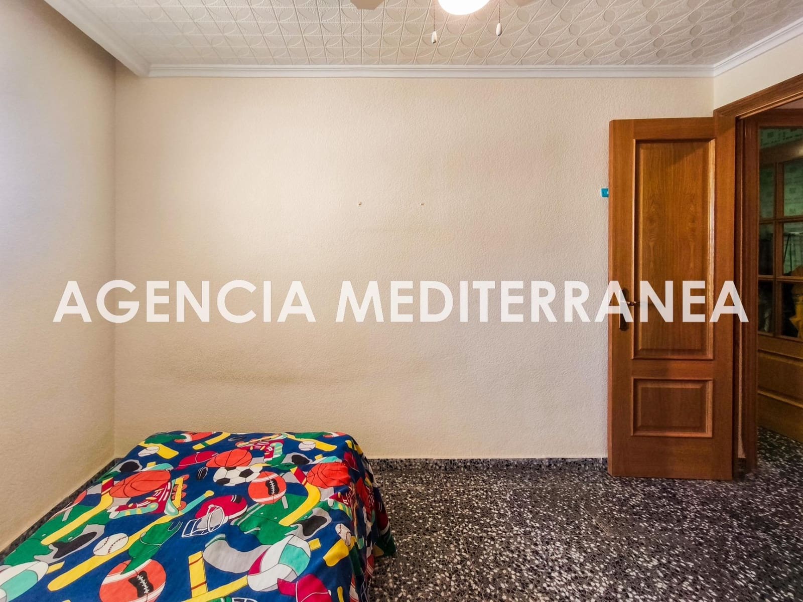 4 bedroom Flat for sale in El Perellonet with garage - € 235,000 (Ref: 9508952)