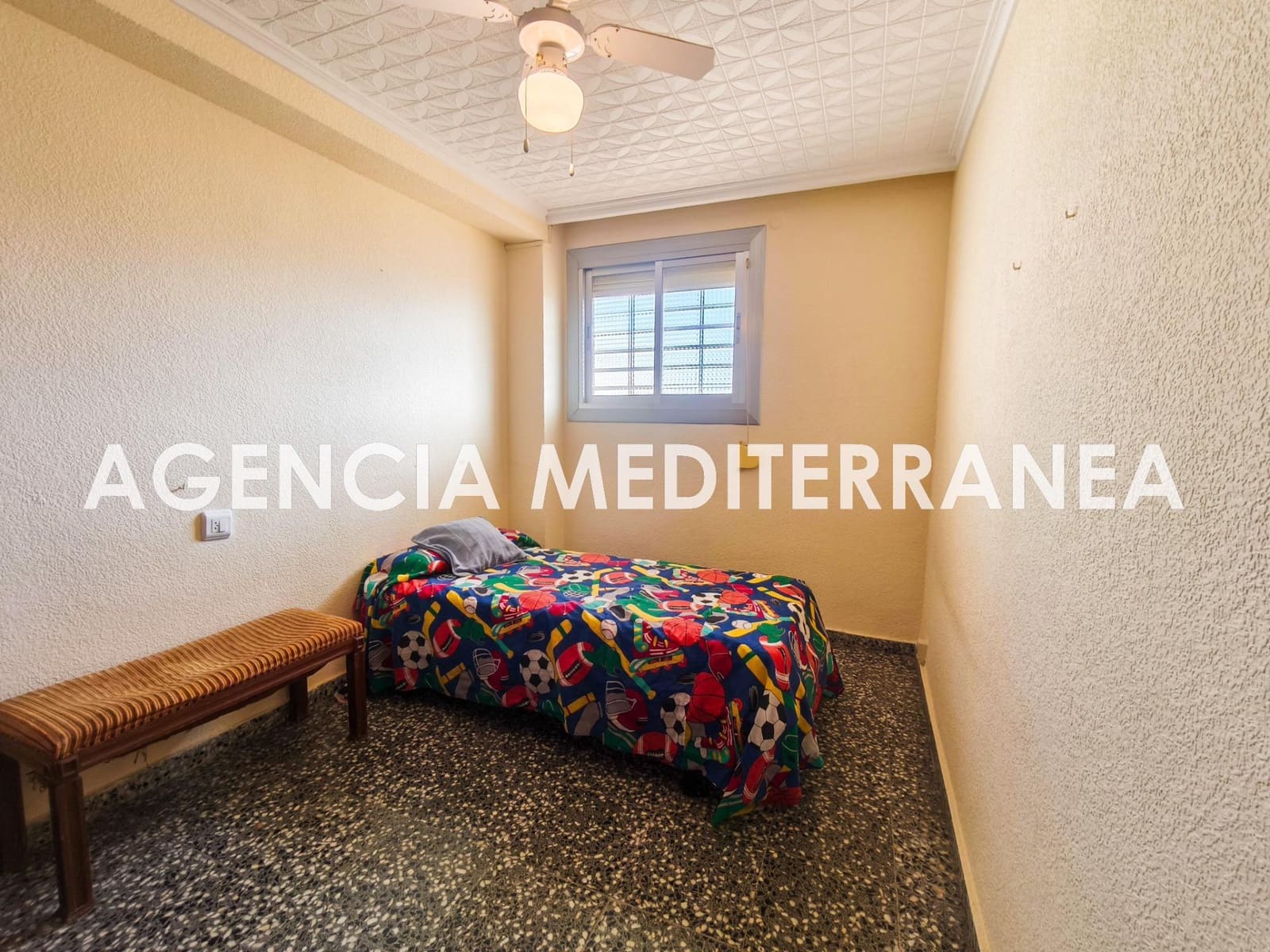 4 bedroom Flat for sale in El Perellonet with garage - € 235,000 (Ref: 9508952)