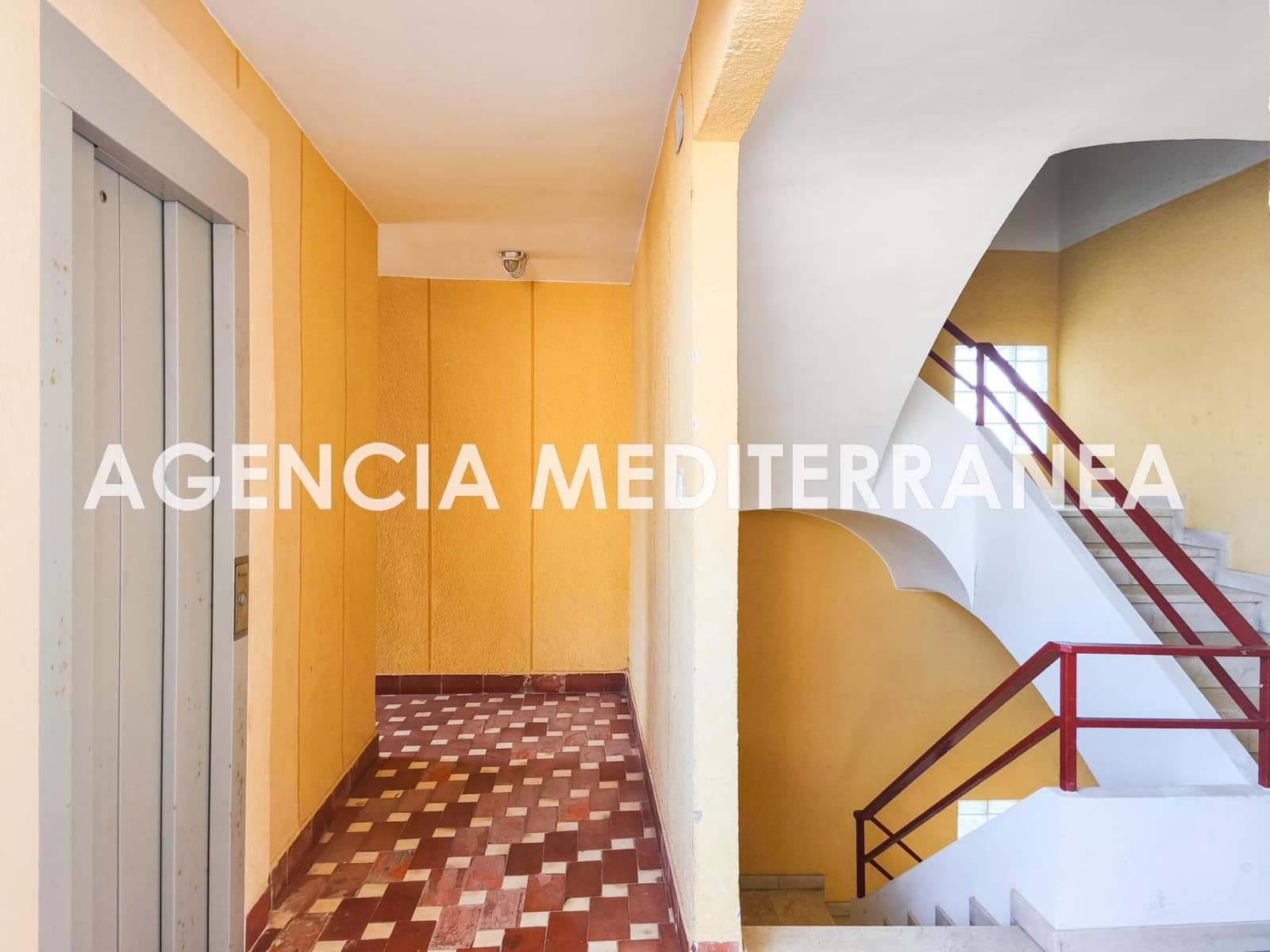 4 bedroom Flat for sale in El Perellonet with garage - € 235,000 (Ref: 9508952)