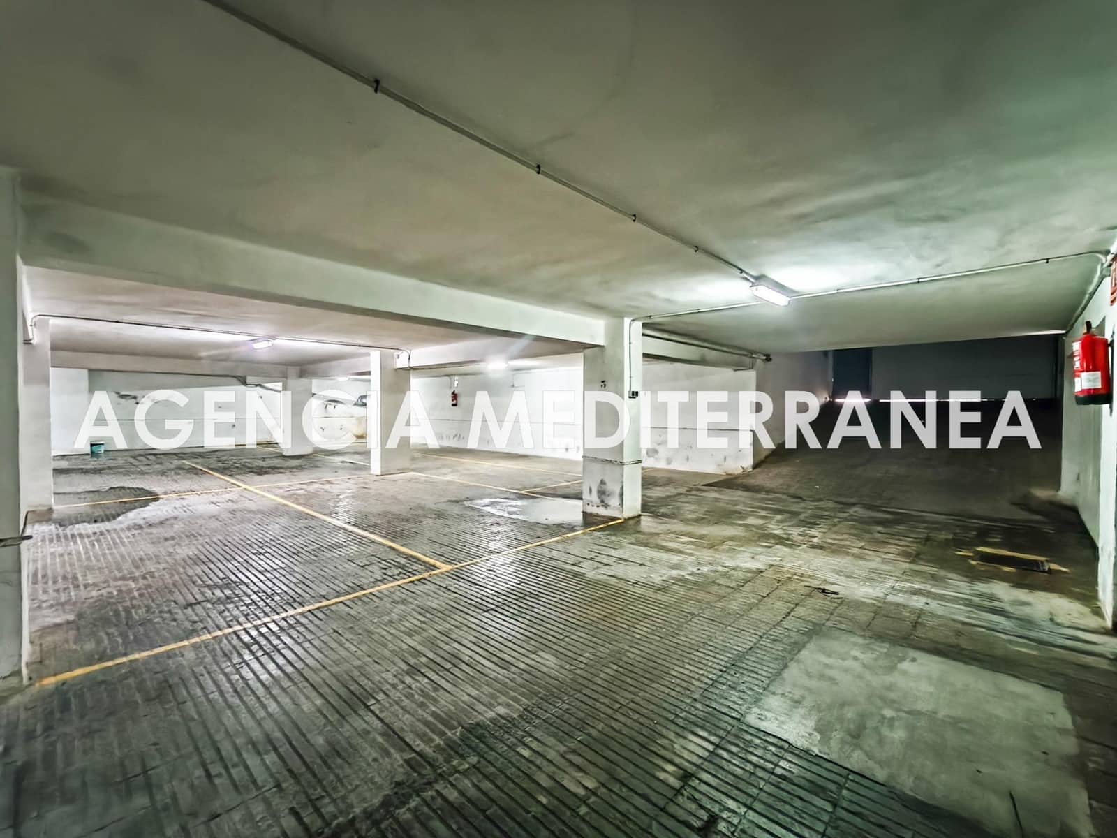 4 bedroom Flat for sale in El Perellonet with garage - € 235,000 (Ref: 9508952)