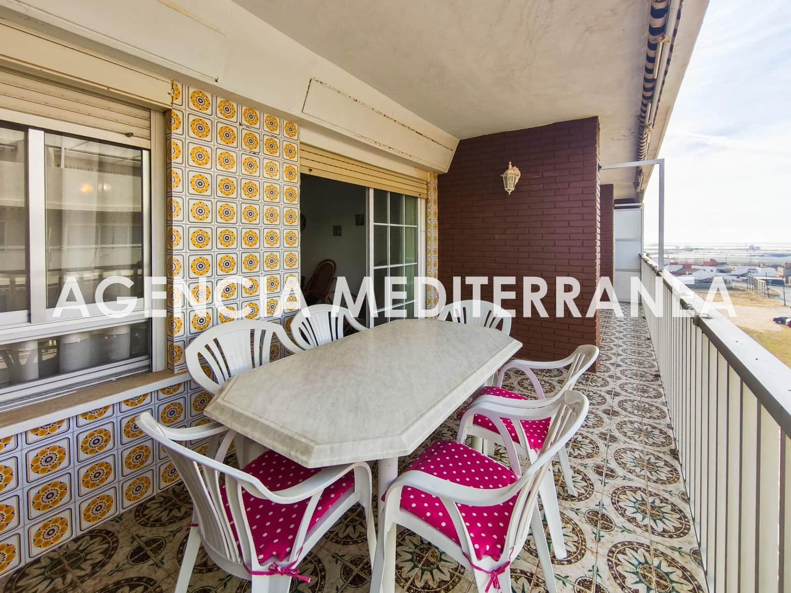 4 bedroom Flat for sale in El Perellonet with garage - € 235,000 (Ref: 9508952)
