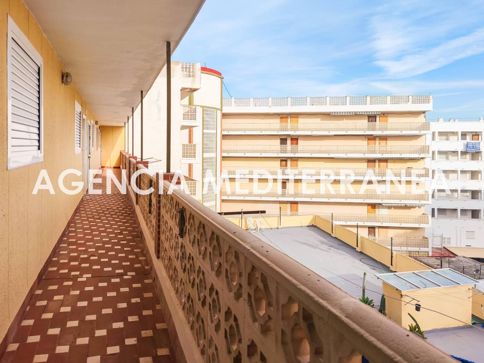 4 bedroom Flat for sale in El Perellonet with garage - € 235,000 (Ref: 9508952)