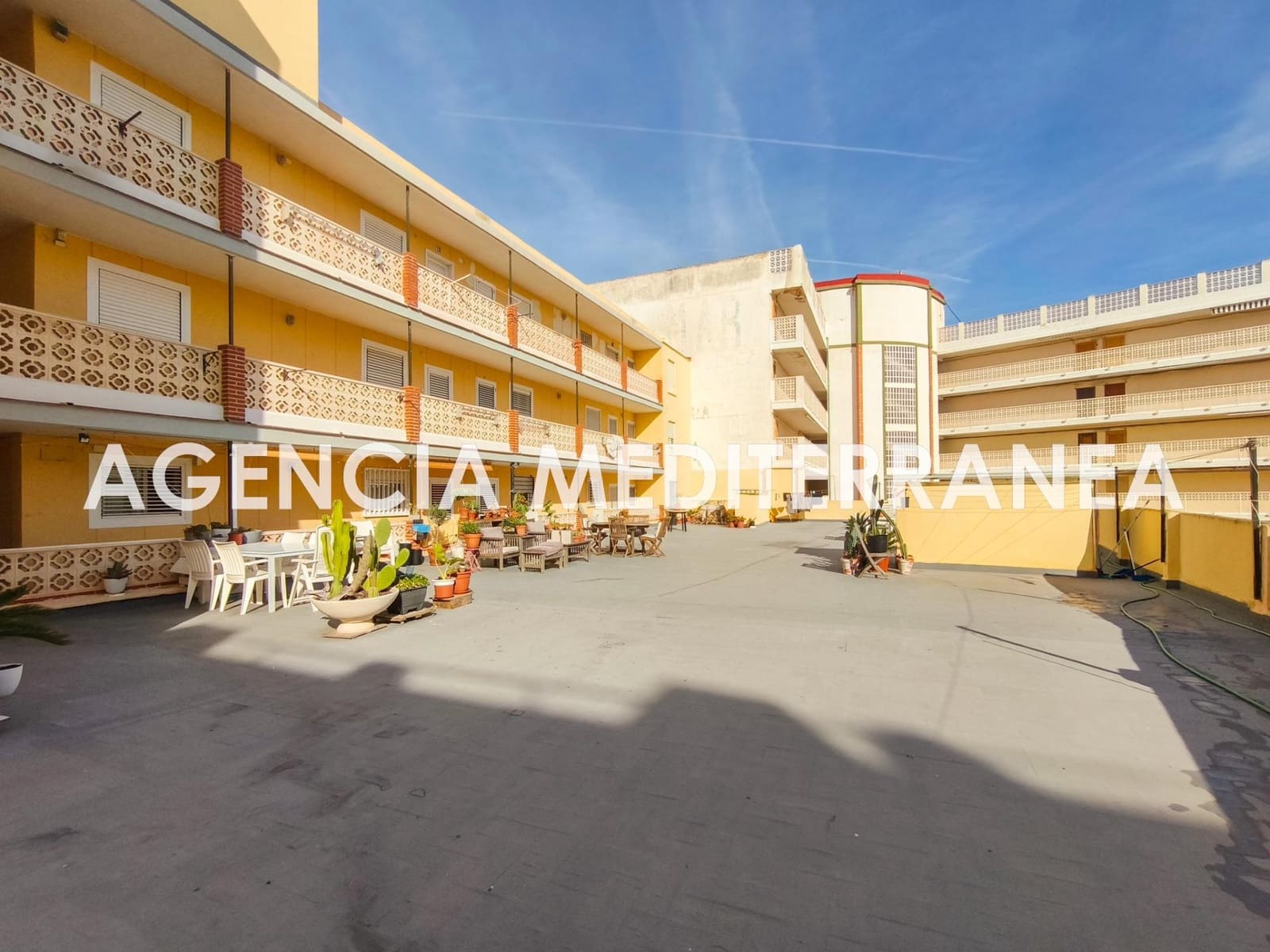 4 bedroom Flat for sale in El Perellonet with garage - € 235,000 (Ref: 9508952)