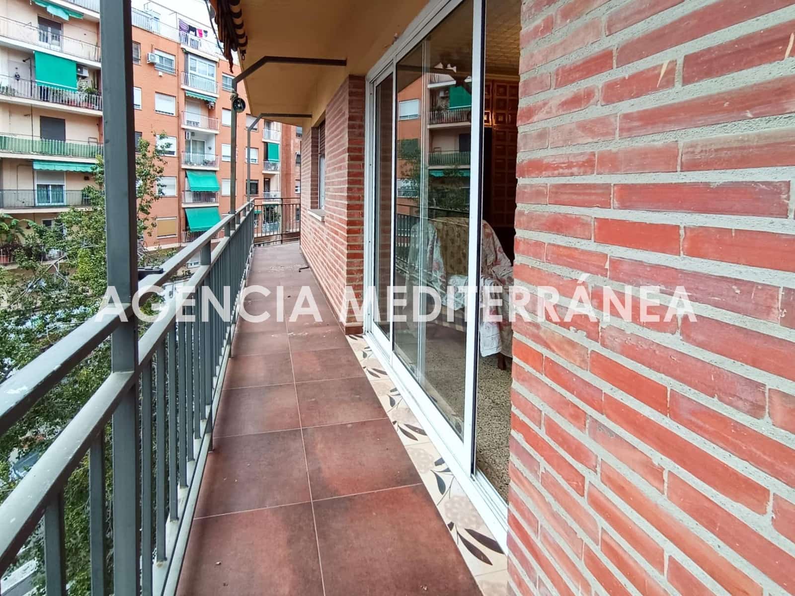 3 bedroom Flat for sale in Valencia city - € 325,000 (Ref: 9519024)