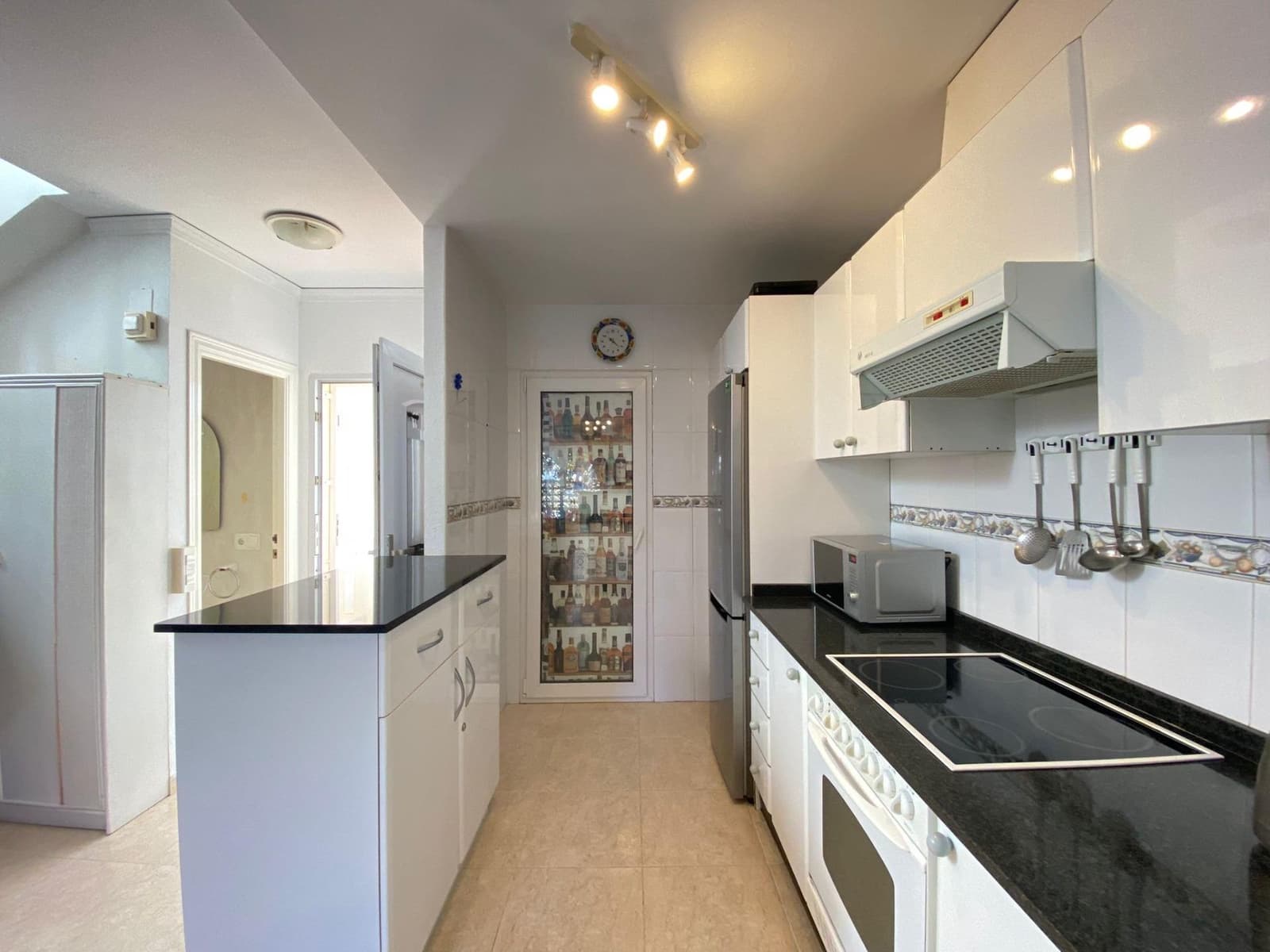 2 soveværelse Rækkehus til salg i Els Poblets med swimmingpool - € 260.000 (Ref: 9519025)