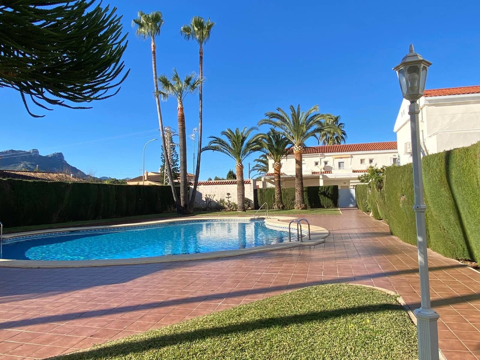 2 soveværelse Rækkehus til salg i Els Poblets med swimmingpool - € 260.000 (Ref: 9519025)