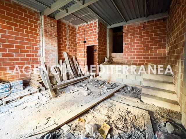 4 chambre Maison de Ville à vendre à Llíria - 88 000 € (Ref: 9519026)