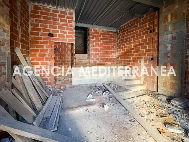 4 chambre Maison de Ville à vendre à Llíria - 88 000 € (Ref: 9519026)