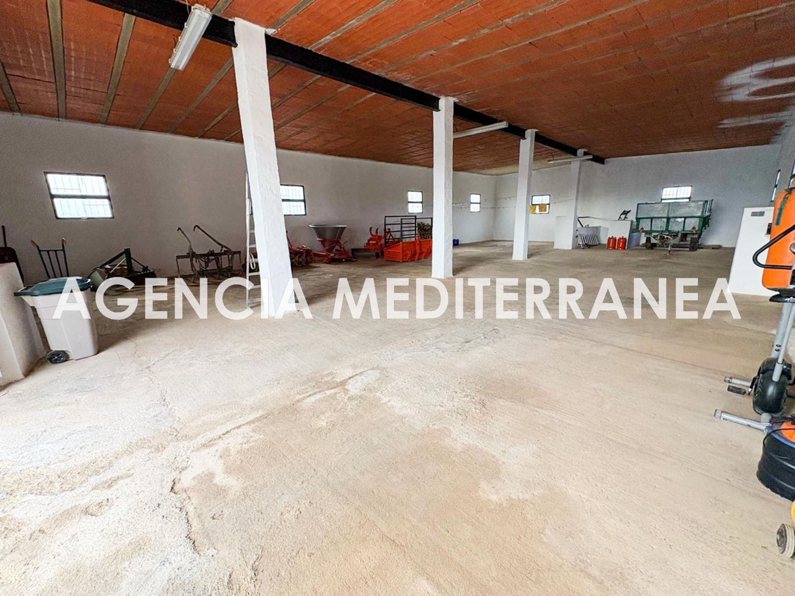 3 bedroom Villa for sale in Manises - € 395,000 (Ref: 9536026)
