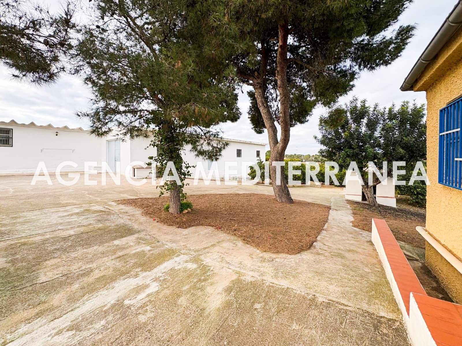 3 bedroom Villa for sale in Manises - € 395,000 (Ref: 9536026)