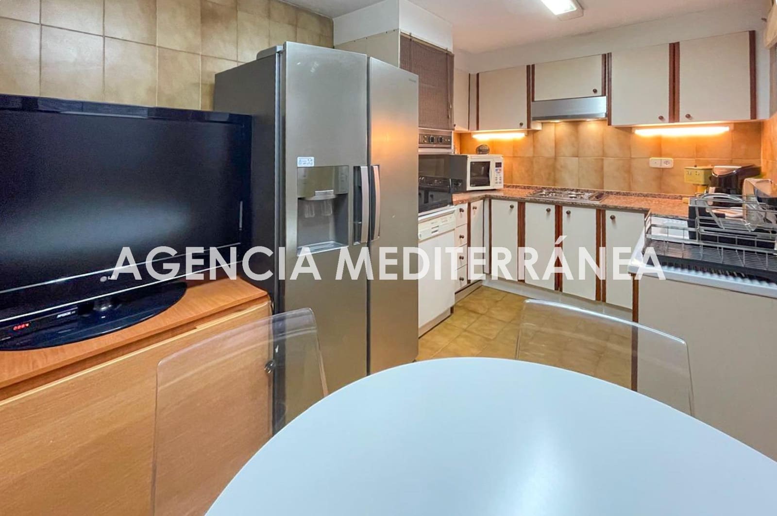 3 bedroom Flat for rent in Valencia city with garage - € 1,900 (Ref: 9541219)