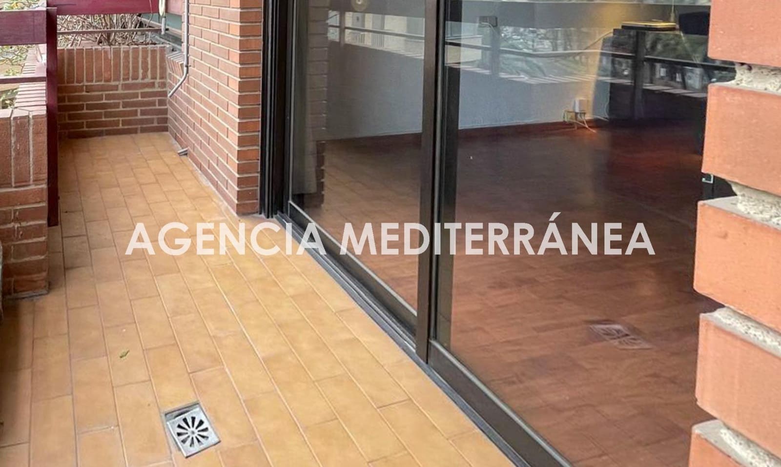 3 bedroom Flat for rent in Valencia city with garage - € 1,900 (Ref: 9541219)