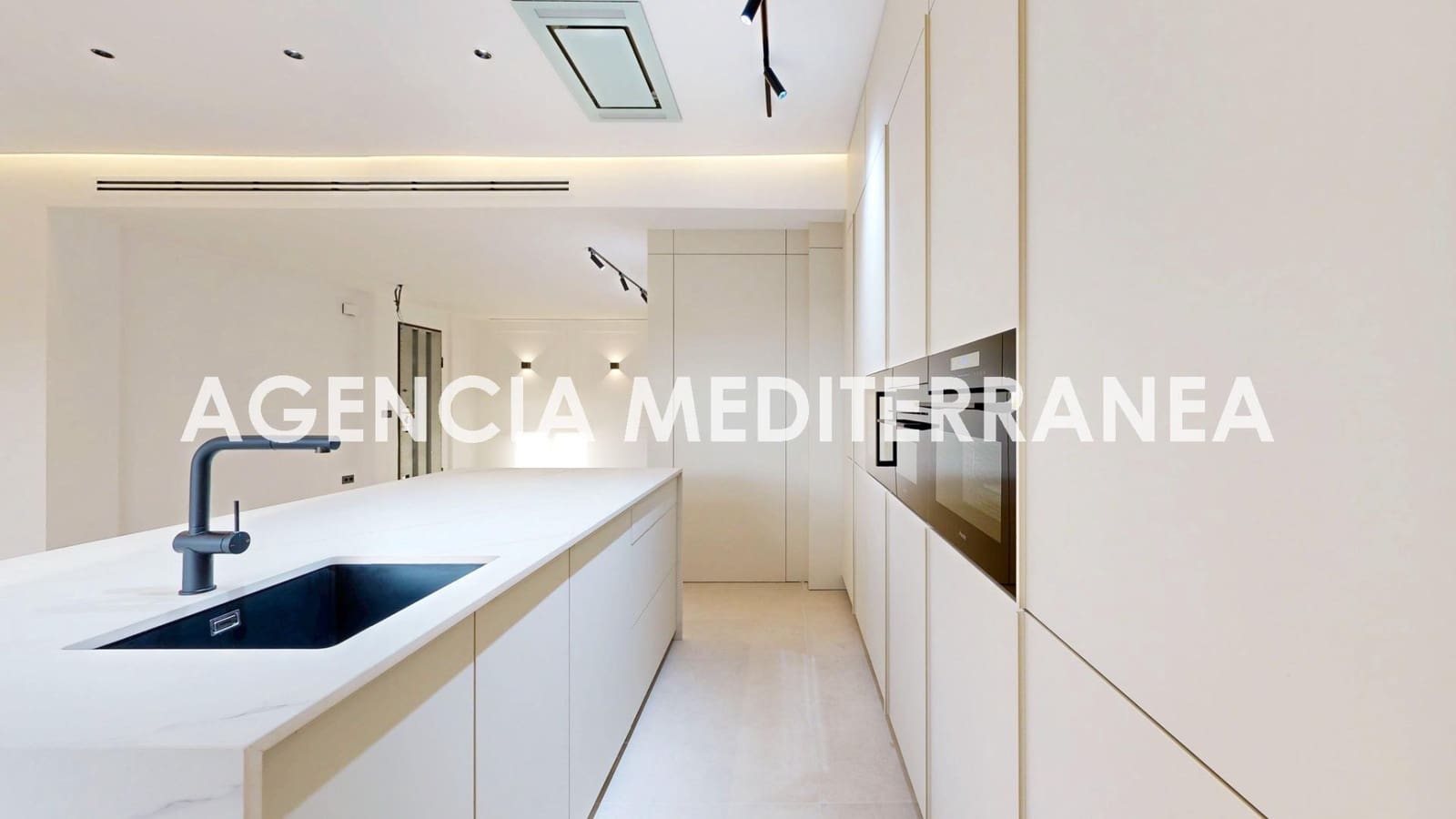 4 soveværelse Lejlighed til salg i Valencia by - € 1.249.000 (Ref: 9543749)