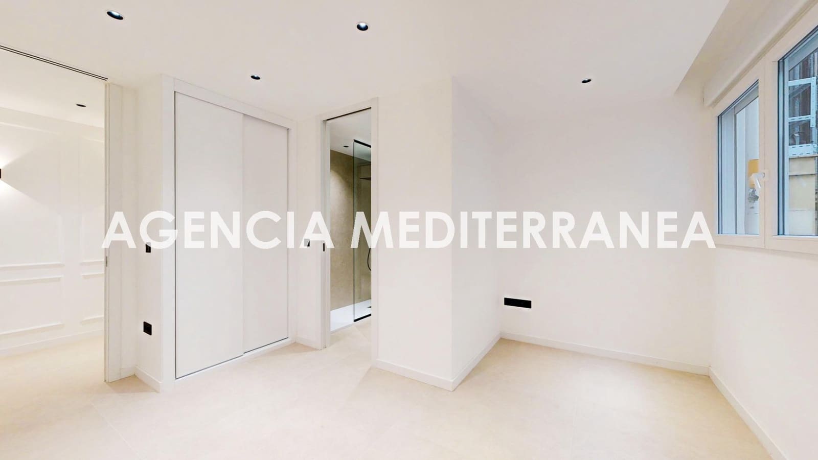 4 soveværelse Lejlighed til salg i Valencia by - € 1.249.000 (Ref: 9543749)