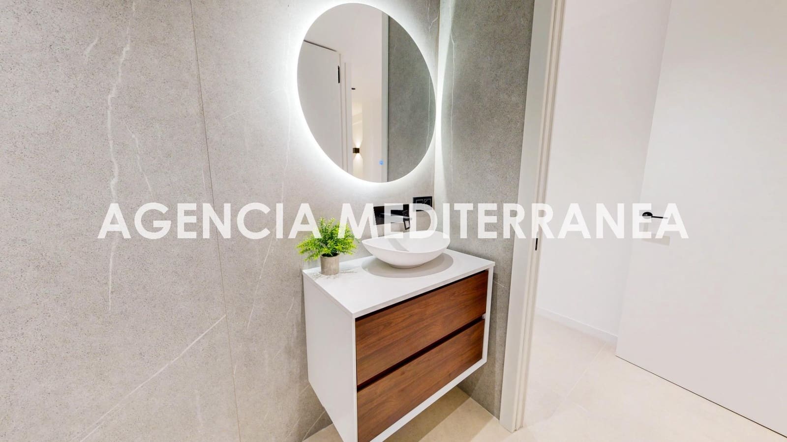 4 soveværelse Lejlighed til salg i Valencia by - € 1.249.000 (Ref: 9543749)