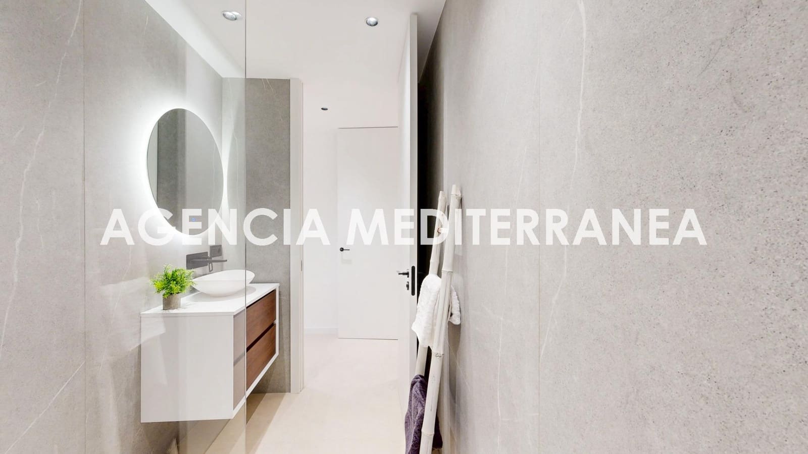 4 soveværelse Lejlighed til salg i Valencia by - € 1.249.000 (Ref: 9543749)