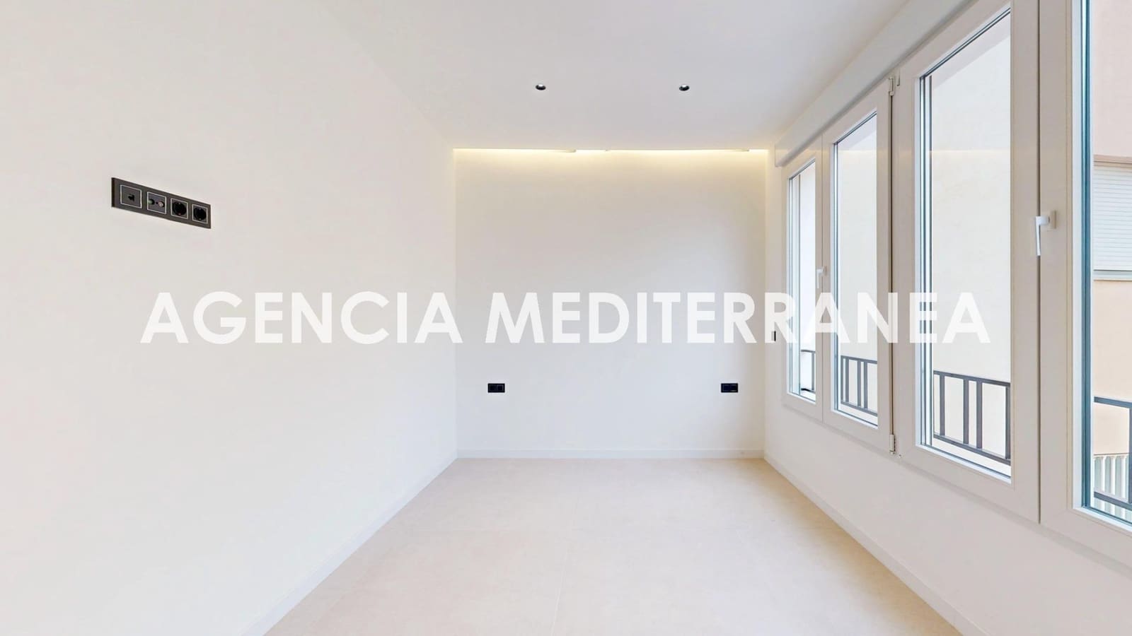 4 soveværelse Lejlighed til salg i Valencia by - € 1.249.000 (Ref: 9543749)