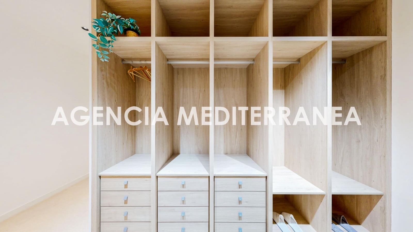 4 soveværelse Lejlighed til salg i Valencia by - € 1.249.000 (Ref: 9543749)