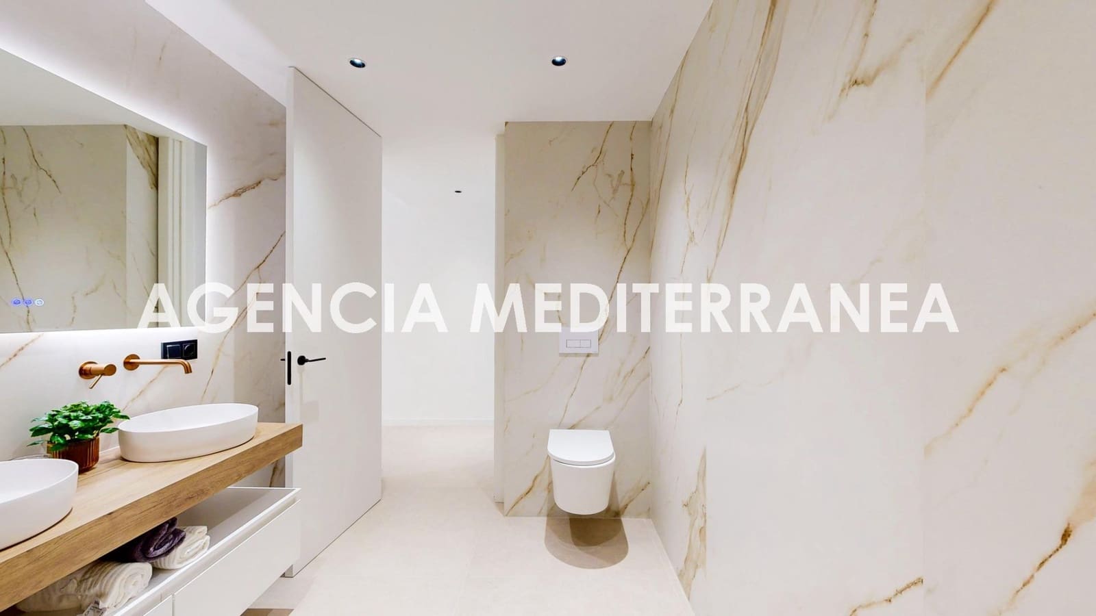 4 soveværelse Lejlighed til salg i Valencia by - € 1.249.000 (Ref: 9543749)