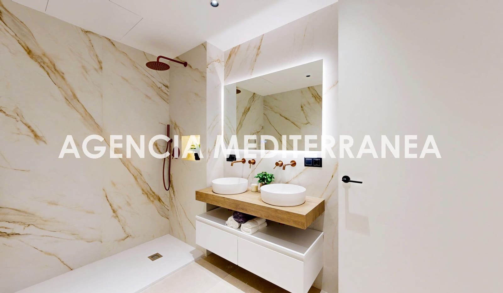 4 soveværelse Lejlighed til salg i Valencia by - € 1.249.000 (Ref: 9543749)