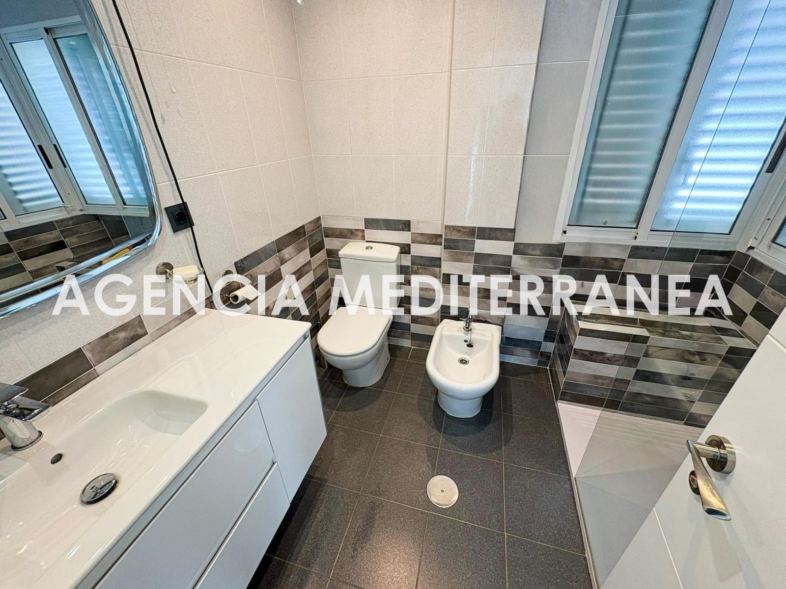 4 slaapkamer Villa te koop in L'Eliana met zwembad - € 655.000 (Ref: 9551647)