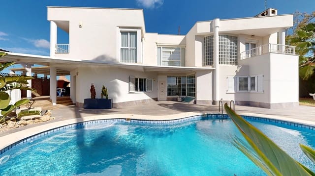 4 soveværelse Villa til salg i L'Eliana med swimmingpool - € 655.000 (Ref: 9551647)