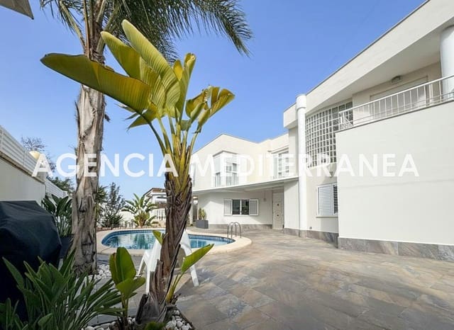 4 soveværelse Villa til salg i L'Eliana med swimmingpool - € 655.000 (Ref: 9551647)