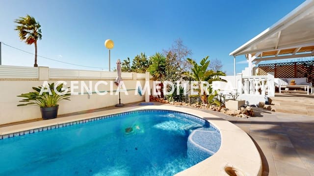 4 sovrum Villa till salu i L'Eliana med pool - 655 000 € (Ref: 9551647)