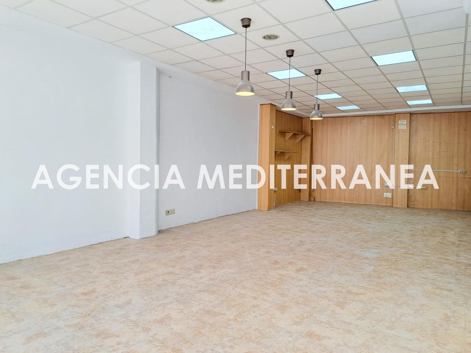 Kaupallinen vuokrattavana paikassa La Canada - 900 € (Ref: 9551649)