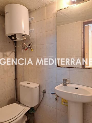 Kaupallinen vuokrattavana paikassa La Cañada, Paterna - 900 € (Ref: 9551649)