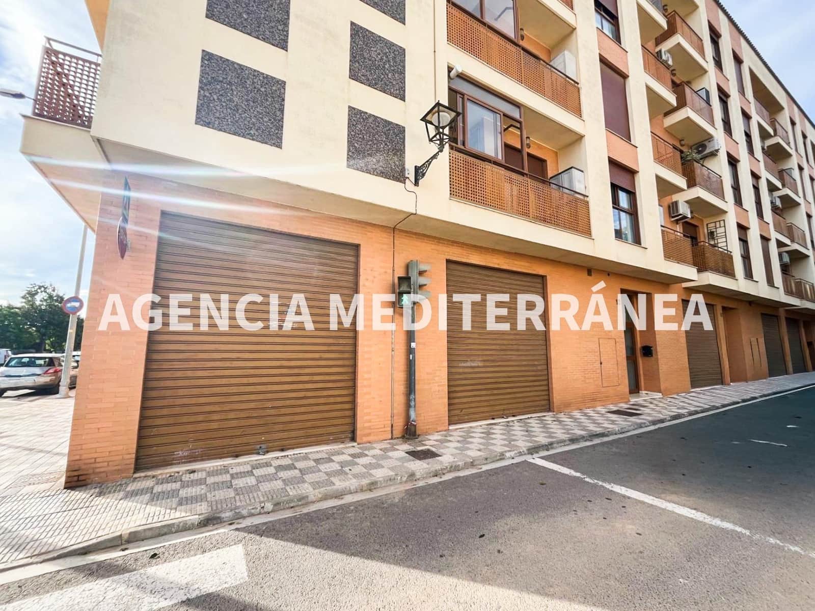 Comercial para venda em Alcasser - 155 000 € (Ref: 9551652)