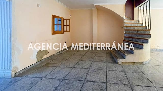 4 bedroom Townhouse for sale in Sagunto / Sagunt with garage - € 239,000 (Ref: 9561911)
