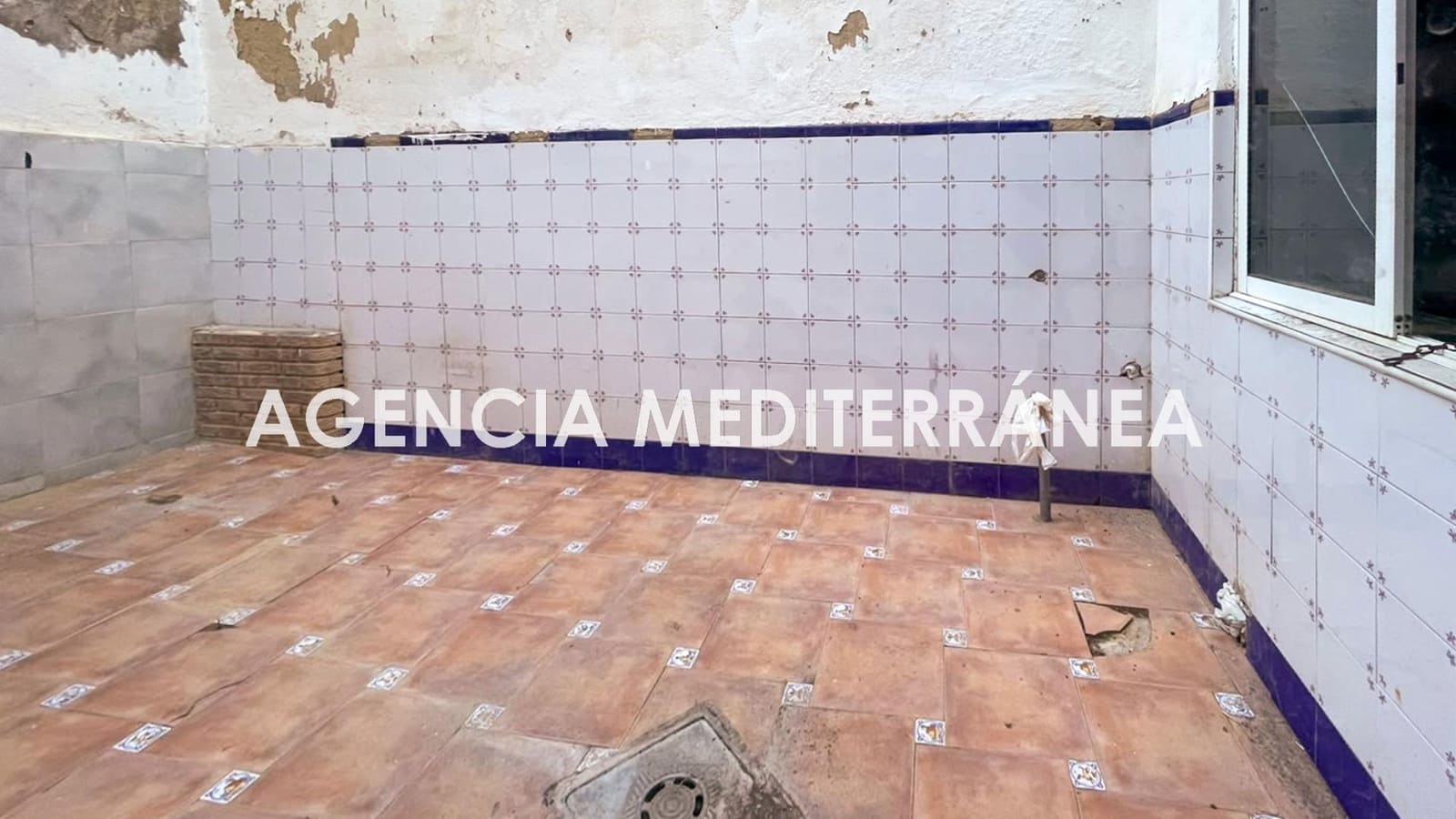 4 bedroom Townhouse for sale in Sagunto / Sagunt with garage - € 239,000 (Ref: 9561911)