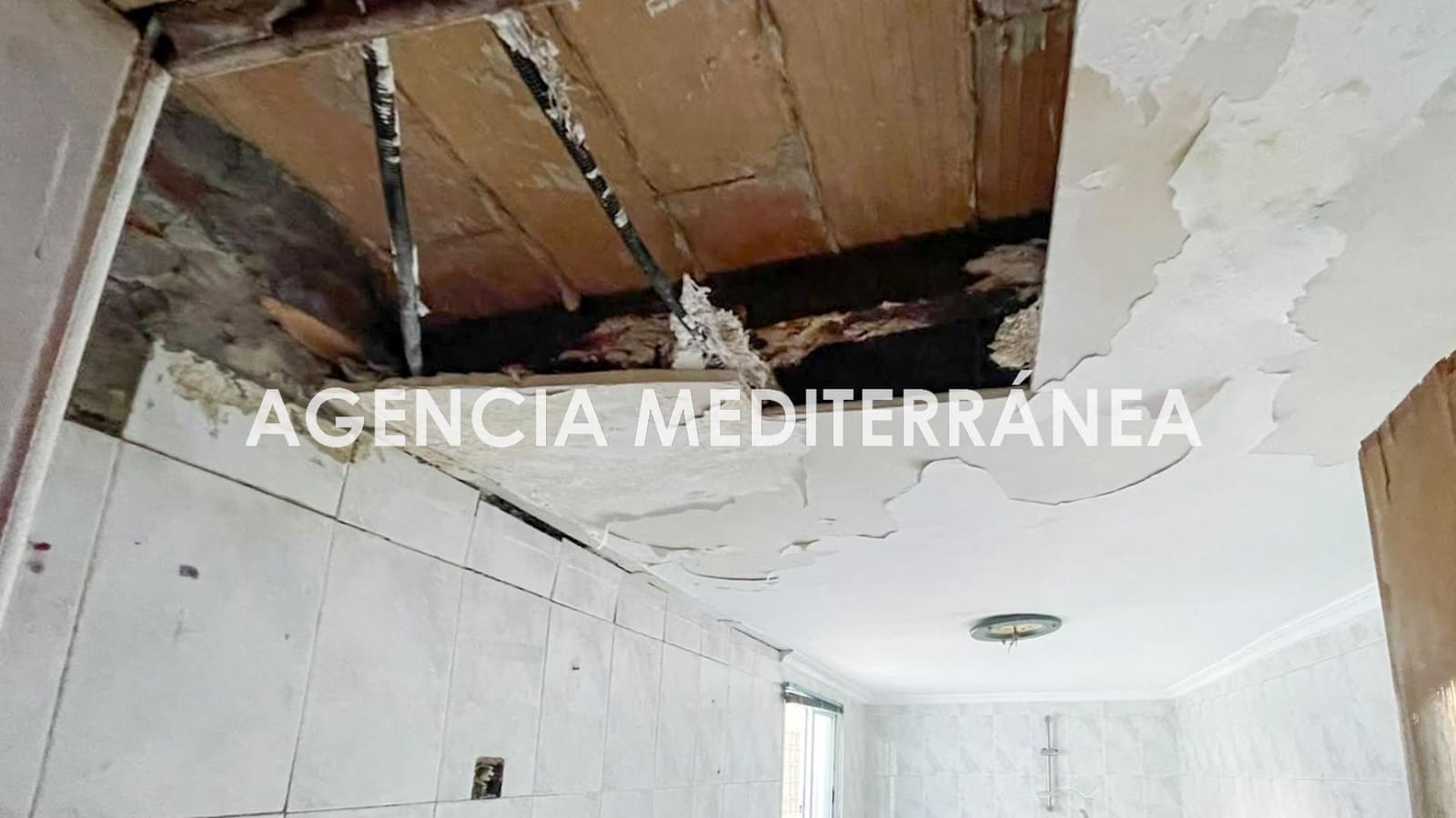 4 bedroom Townhouse for sale in Sagunto / Sagunt with garage - € 239,000 (Ref: 9561911)