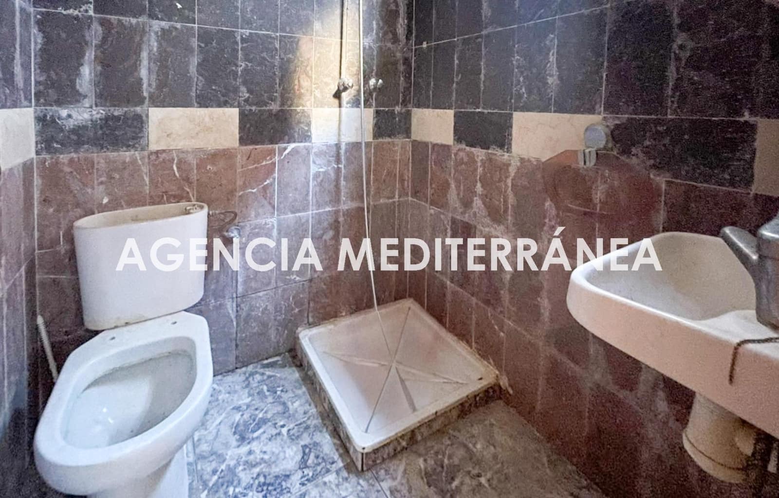4 bedroom Townhouse for sale in Sagunto / Sagunt with garage - € 239,000 (Ref: 9561911)