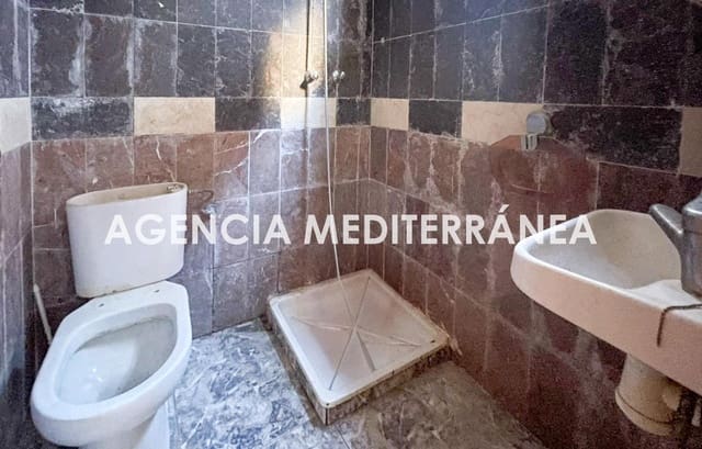 4 bedroom Townhouse for sale in Sagunto / Sagunt with garage - € 239,000 (Ref: 9561911)