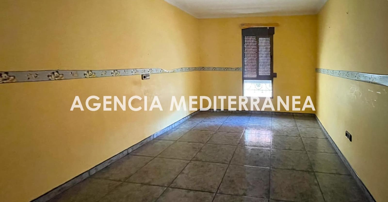 4 bedroom Townhouse for sale in Sagunto / Sagunt with garage - € 239,000 (Ref: 9561911)