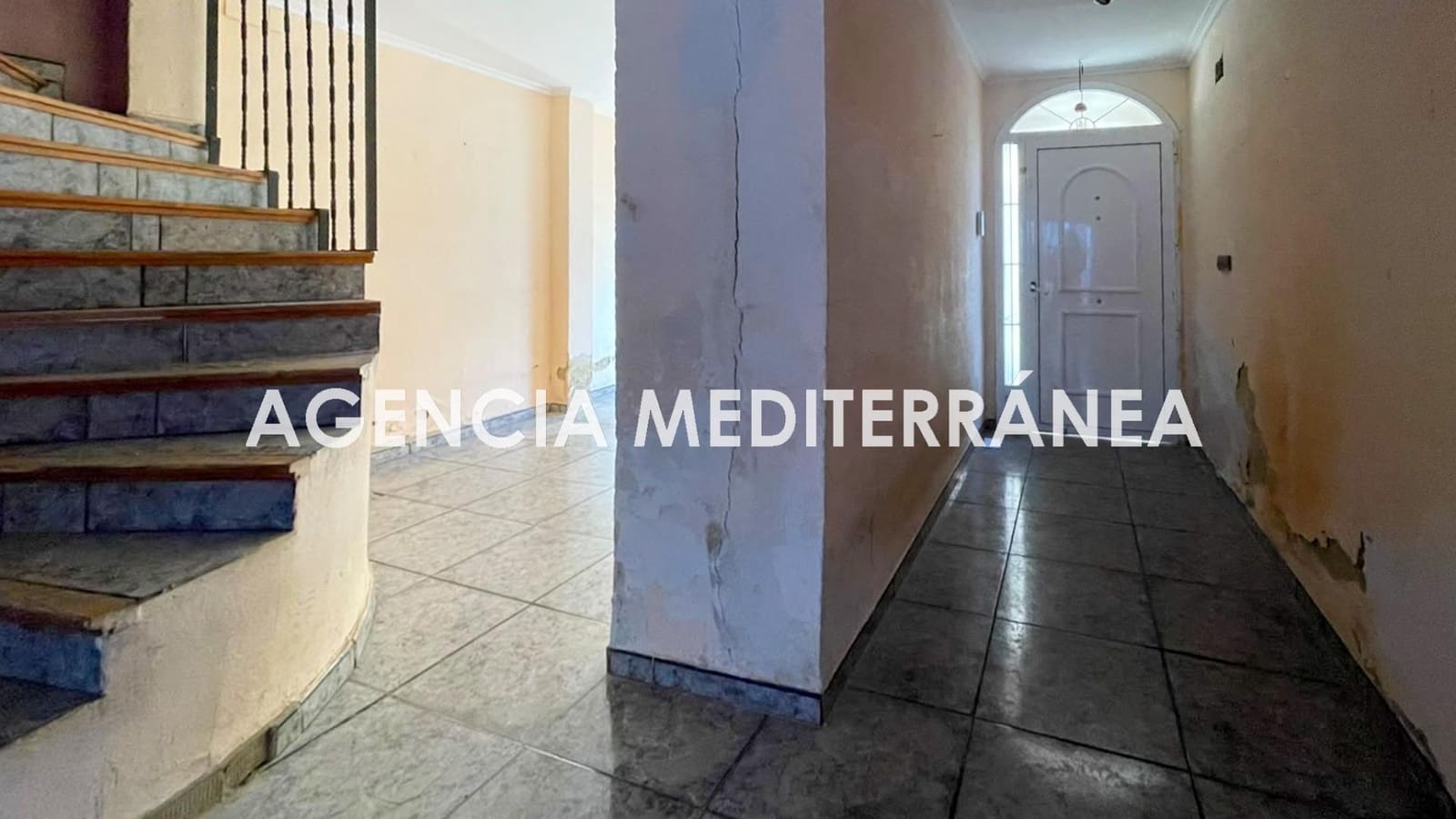 4 bedroom Townhouse for sale in Sagunto / Sagunt with garage - € 239,000 (Ref: 9561911)