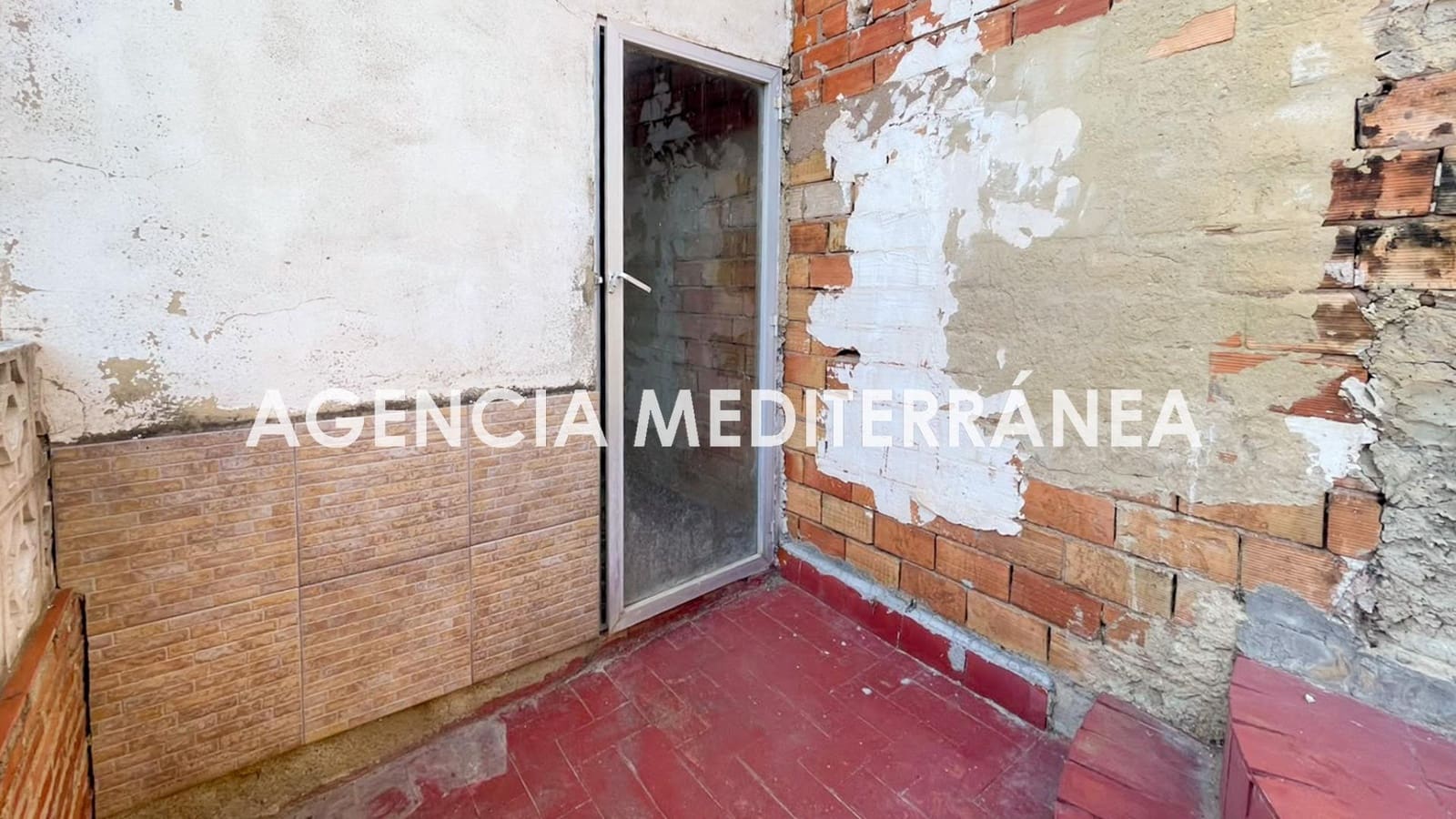 4 bedroom Townhouse for sale in Sagunto / Sagunt with garage - € 239,000 (Ref: 9561911)