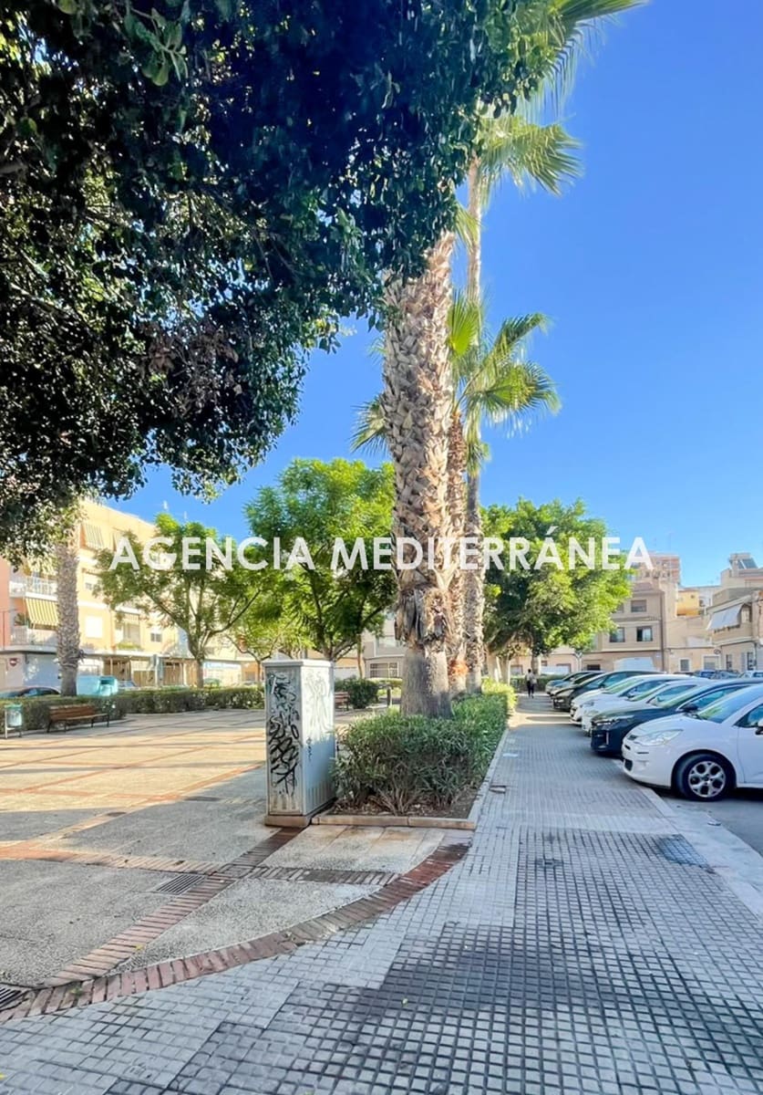 4 bedroom Townhouse for sale in Sagunto / Sagunt with garage - € 239,000 (Ref: 9561911)