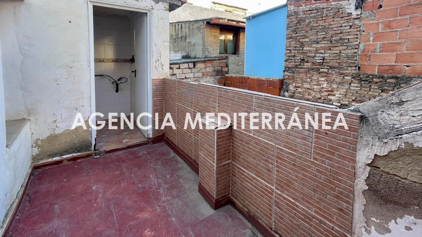 4 bedroom Townhouse for sale in Sagunto / Sagunt with garage - € 239,000 (Ref: 9561911)