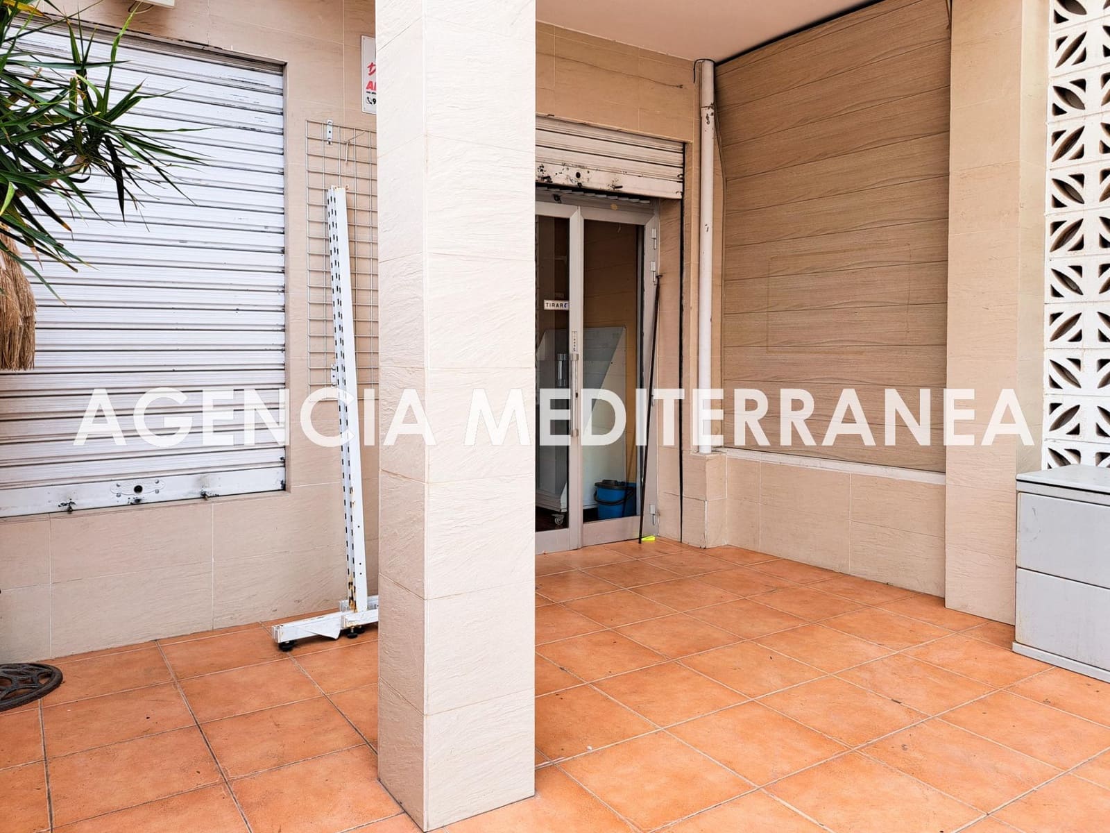 Local Comercial en La Cañada en alquiler - 900 € (Ref: 9565333)