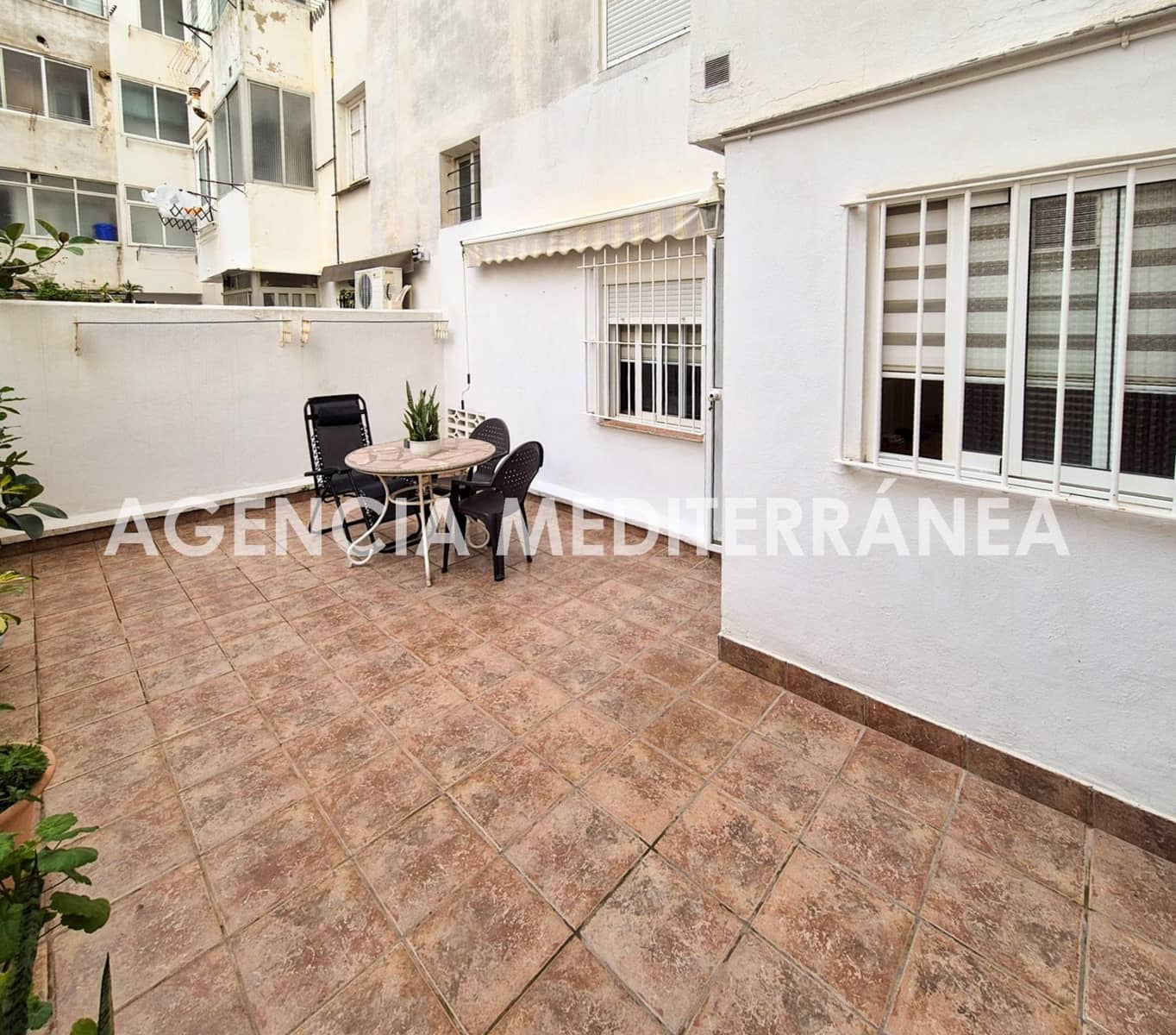 2 bedroom Flat for sale in Valencia city - € 290,000 (Ref: 9568754)