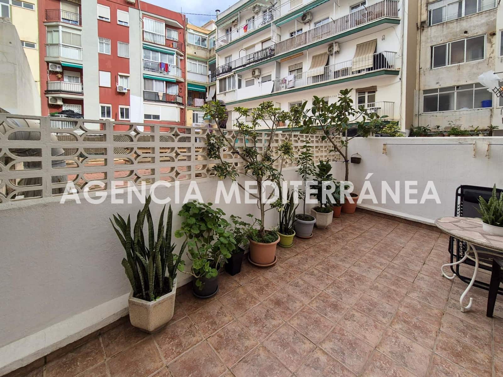 2 bedroom Flat for sale in Valencia city - € 290,000 (Ref: 9568754)