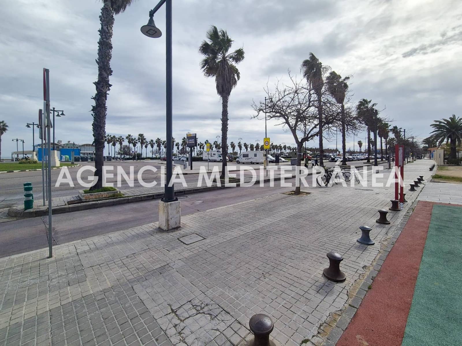 2 bedroom Flat for sale in Valencia city - € 285,000 (Ref: 9568754)