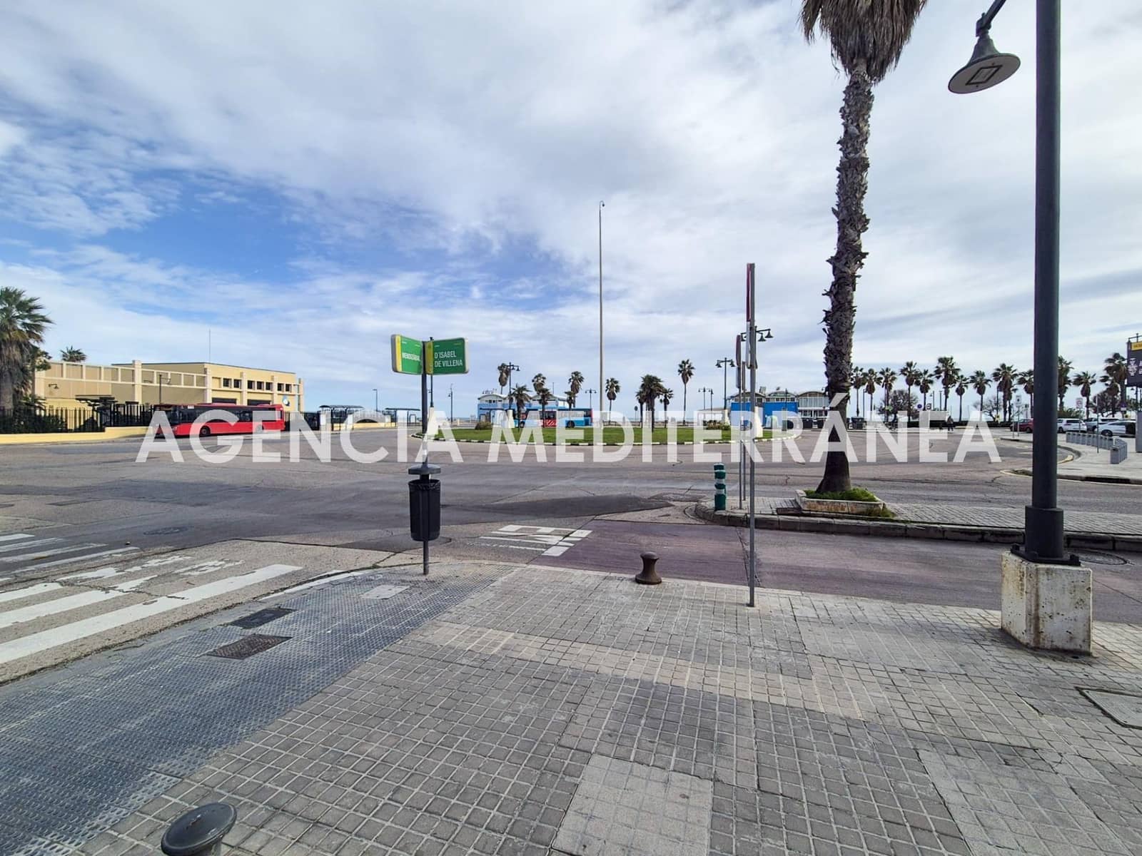 2 bedroom Flat for sale in Valencia city - € 285,000 (Ref: 9568754)